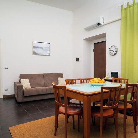 Antico Borgo Villa คาตาเนีย ภายนอก รูปภาพ